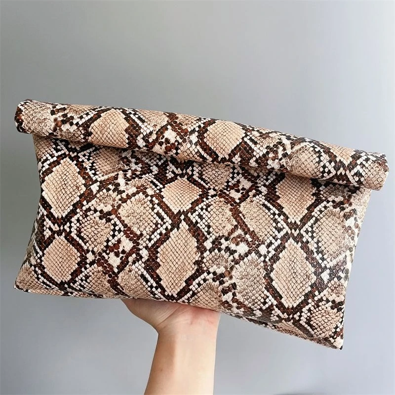 

Vintage Snake Pattern Clutch Bag for Women Fashion Rolled Edge Retro Envelope Bag Evening Clutch Bag Party PU Leather Female