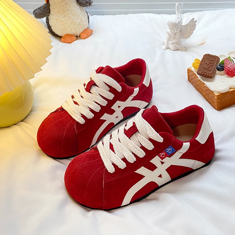 

Autumn New Woman Red Sneaker Retro Leisure German Training Shoes Women Comfort Low Cut Women's Vulcanize Shoes zapatos de mujer