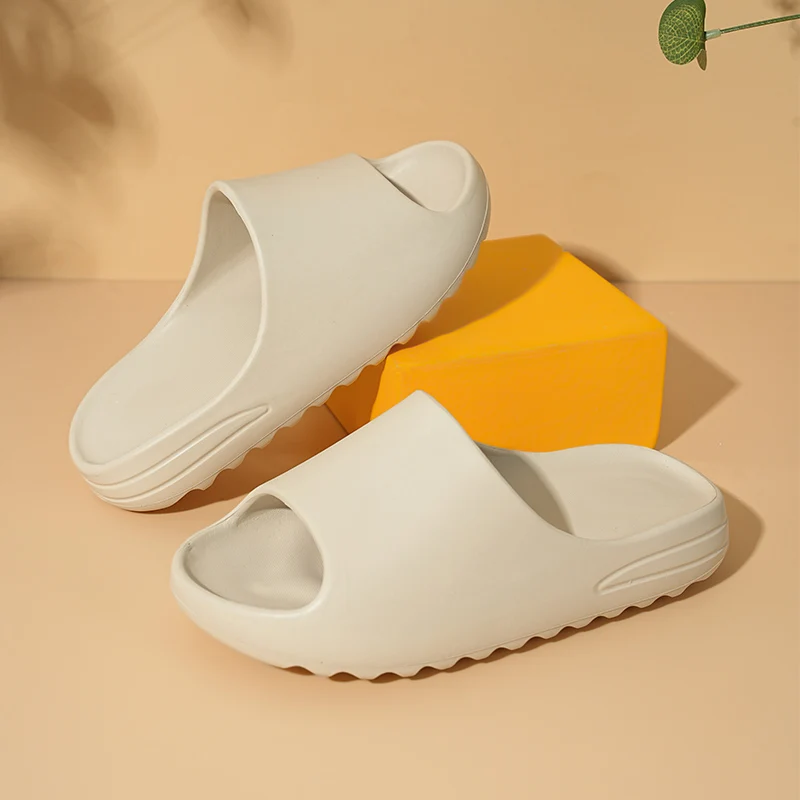 A pair of children's minimalist open toe slides, wear-resistant thick sole casual walking slippers MD-0309