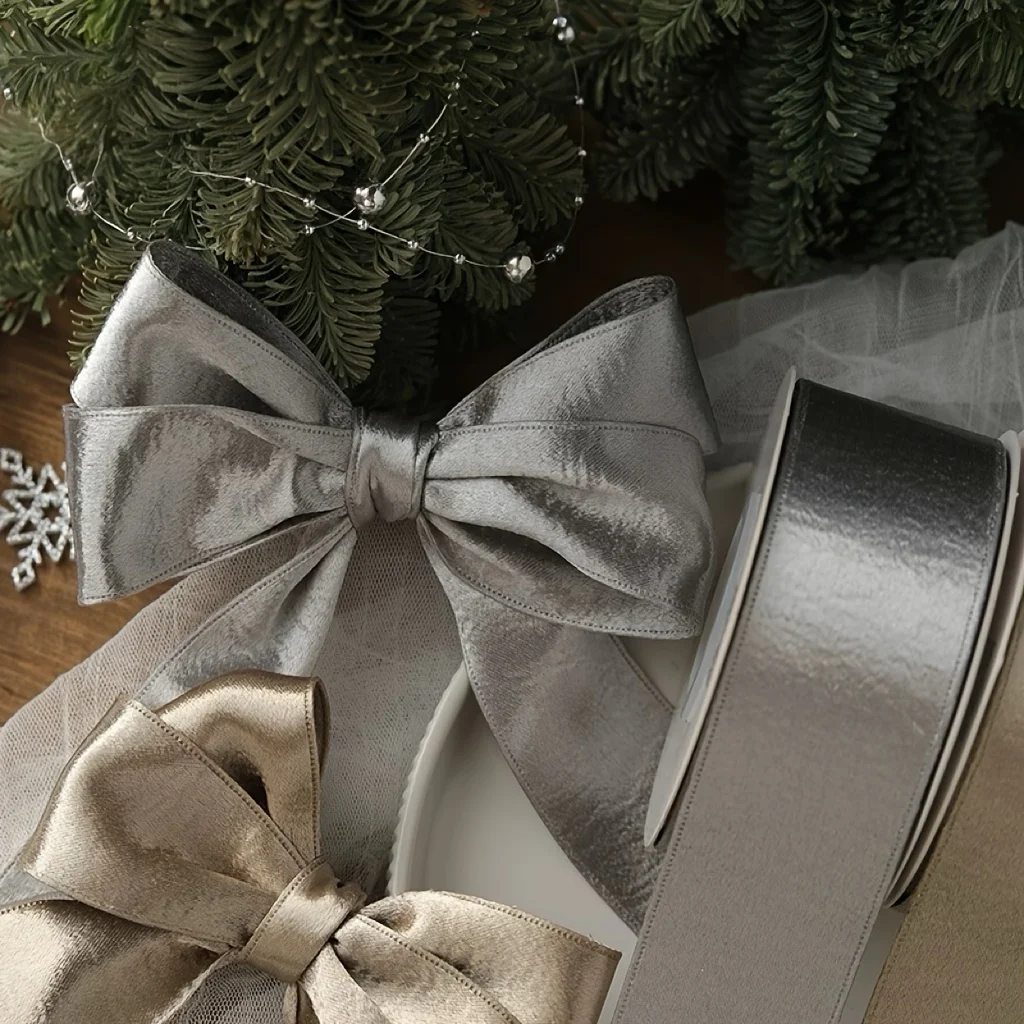 1 Rolle elegantes, metallisch glänzendes Band in Gold, breit genug für Geschenkverpackungen, Blumenarrangements und Weihnachtsdekorationen