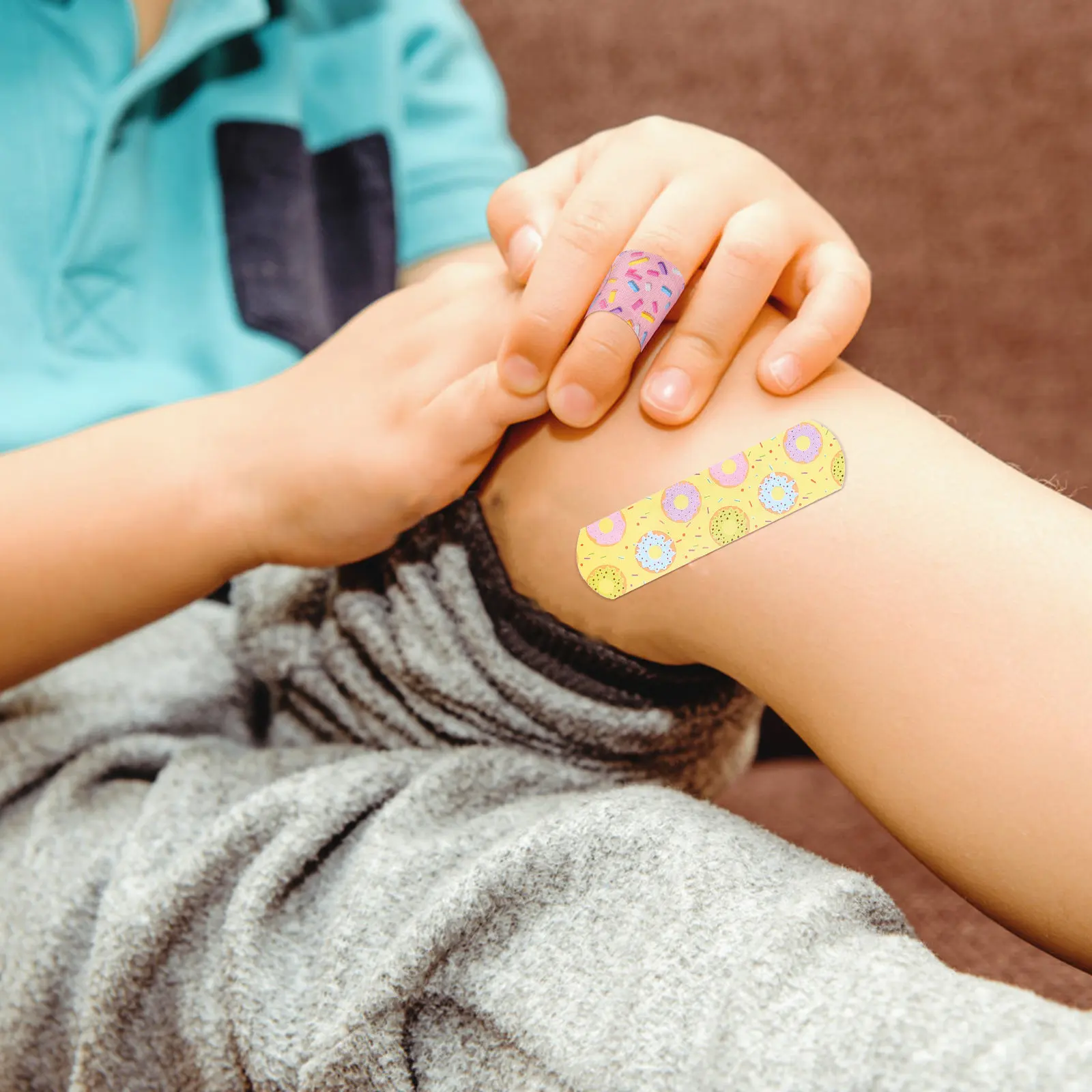 

120pcs Cartoon Adorable Hemostatic Patches Waterproof Wound Cute Finger Tip Stickers Safe Material Long Lasting