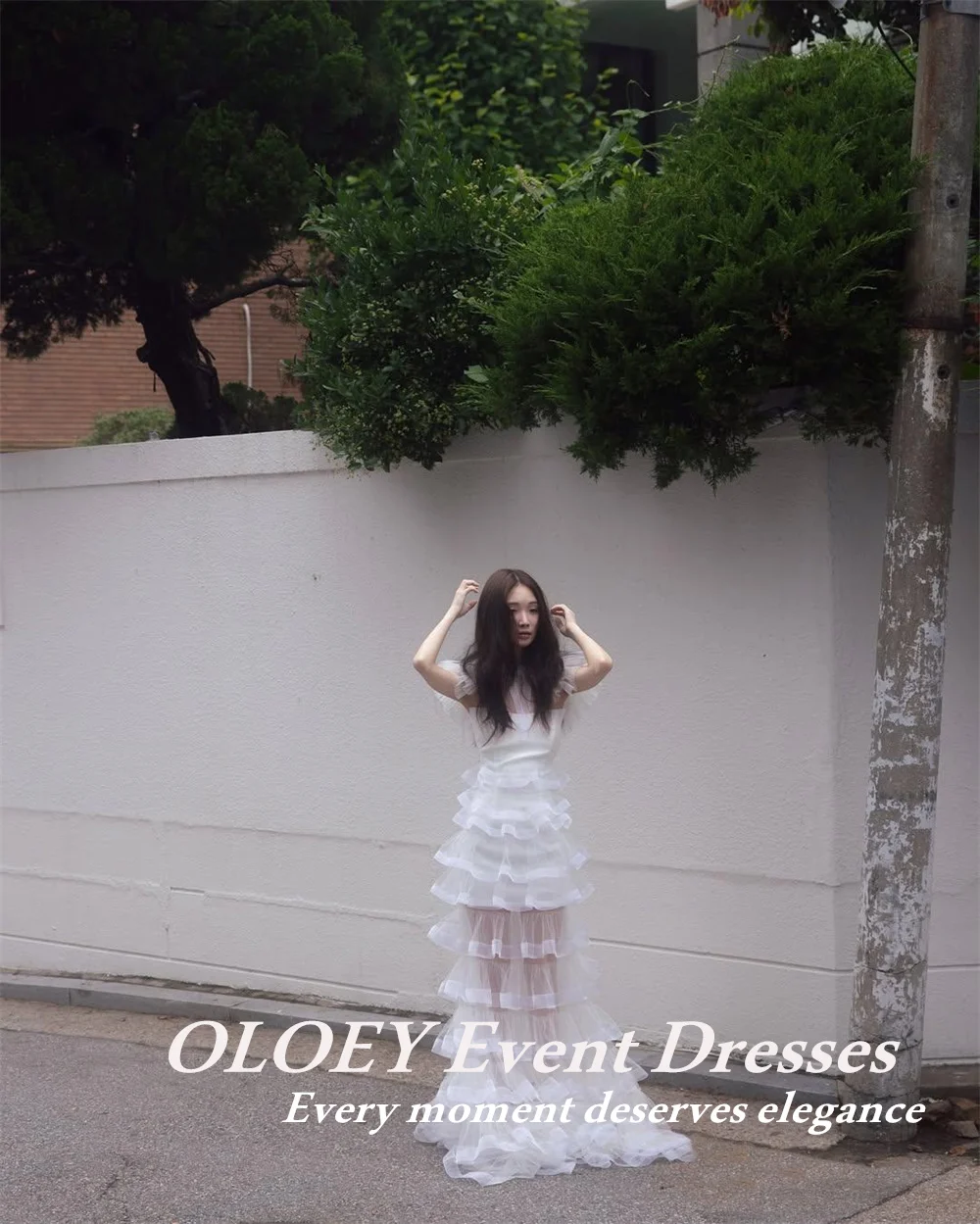 OLOEY Modern Muti-layer Ruffles Wedding Dresses with Cape Pleats A Line Strapless Bridal Gowns Floor Length Customized Illusion