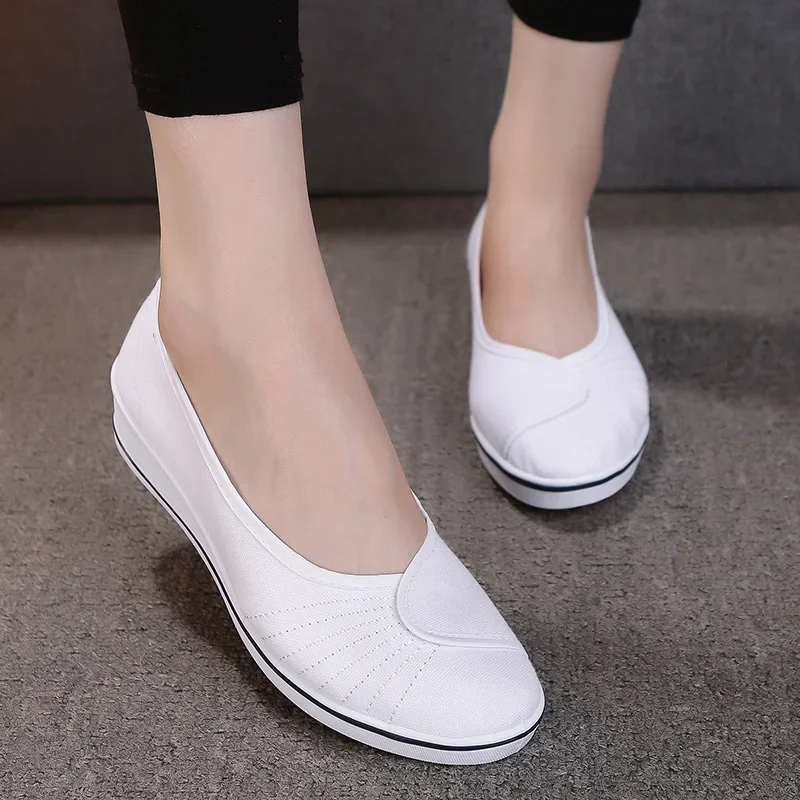 Comemore Low Wedge Heel Solid Women Platform Casual Flat Soft Bottom Woman 2024 Spring Summer Canvas Nurse Women\'s Slip-on Shoes