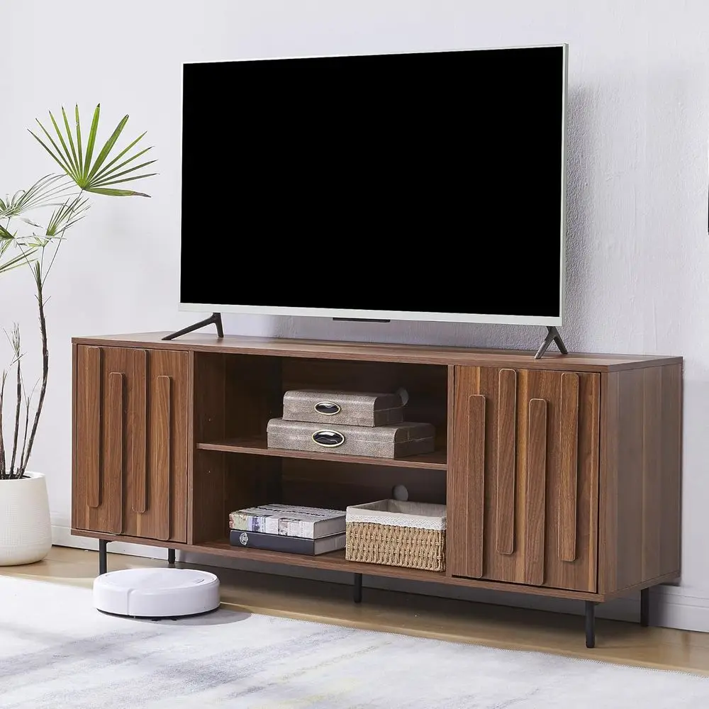 Meuble TV Mid-Century en noyer pour téléviseurs 65 à 55, centre de divertissement cannelé avec rangement et étagère ouverte