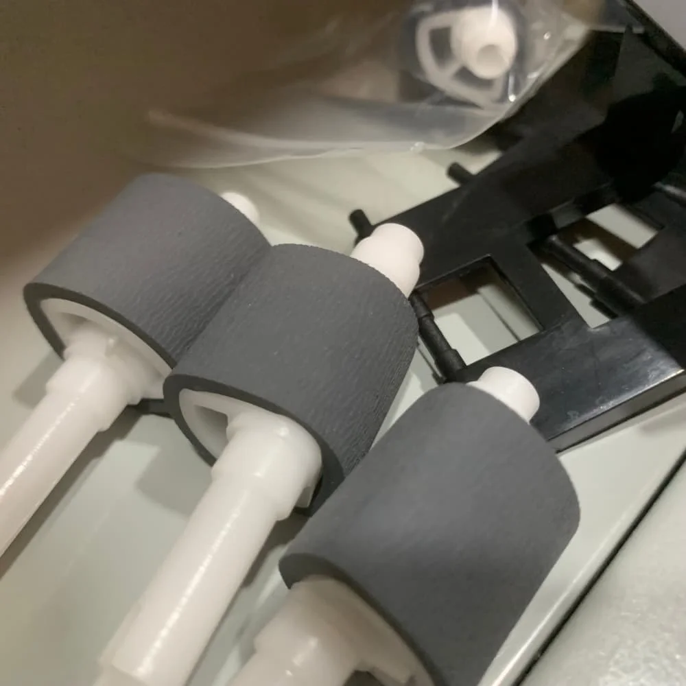 

1set. pick up roller +eparation pad for Samsung ML 1210 1220 1250 1430 5100 4500 808 550 555P ML1210 ML1430 ML5100 ML4500