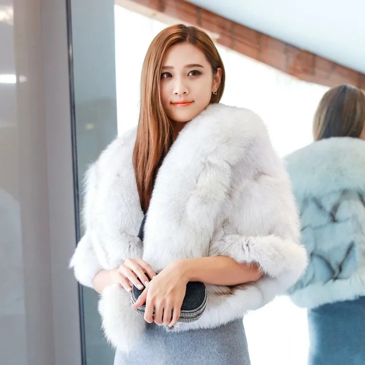 Autumn and Winter Real Fox Fur Coat Shawls Neckline Jacket Women Natural Fur Vest Shawl Short Trend Personality Lady Fur Poncho