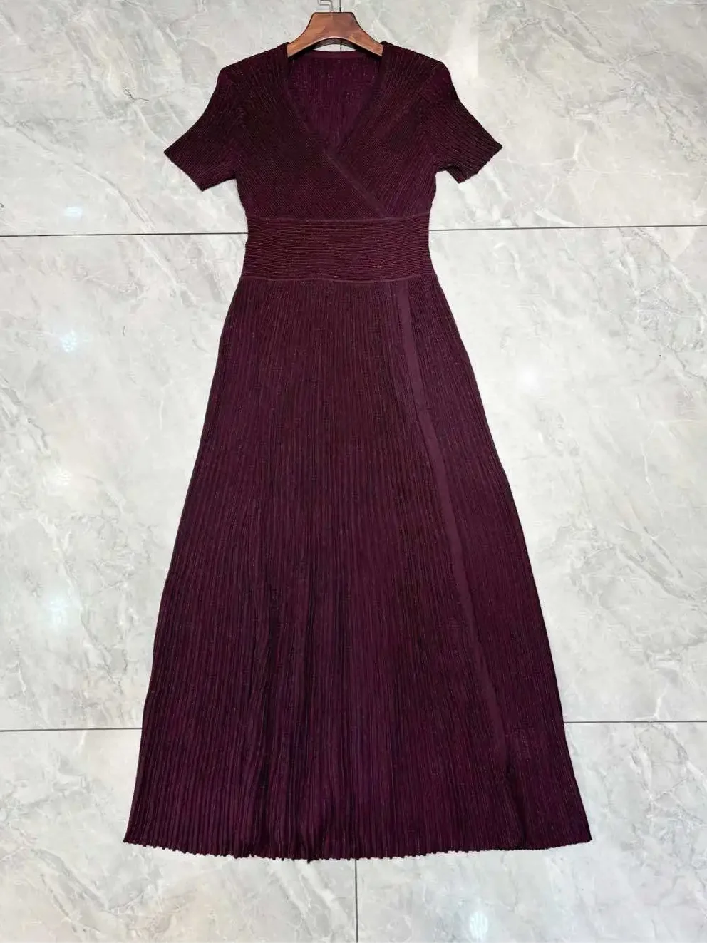 

2025 New Women's Elasticity Knitted Dress Sequined V-Neck Short Sleeve Vintage Slim Robe