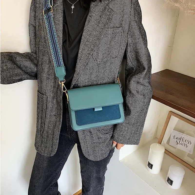 2023 winter new lady messenger bag fashion small square bag solid color retro mini mobile phone bag lady bag shoulder bag