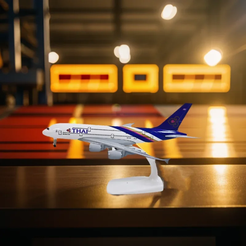 

Масштабная модель самолета 20 см, сплав металла, подходит для тайских воздушных шляхów Airbus 380 A380, авиационная литая под давлением игрушечная модель W-колеса, сплав самолета