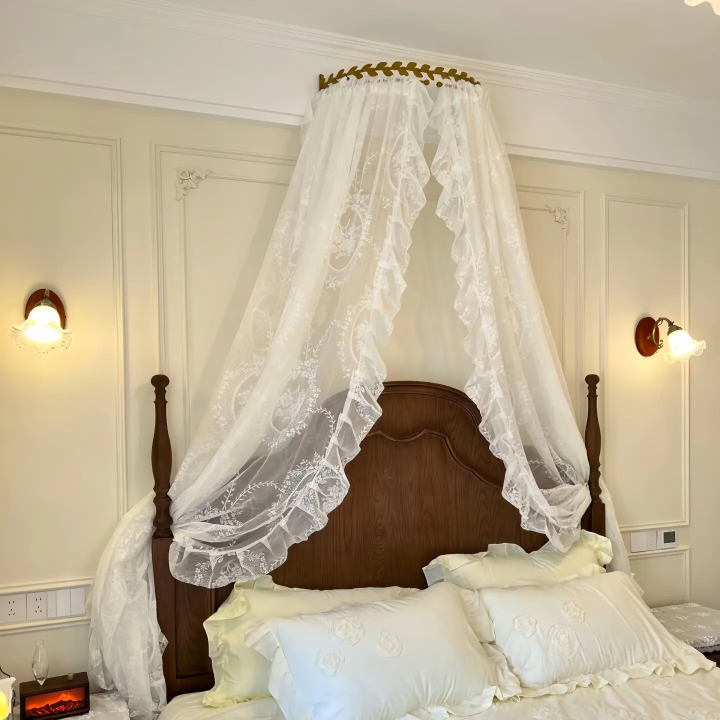 Lace bed mantle princess bed curtain bedside decorative gauze mantle large lace romantic warm European bedroom with crown