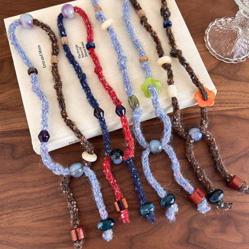 Retro Knit Yarn Beaded Pull-Through Necklace 2025 New Unique Design Sweater Chain Personalized Choker Accessory