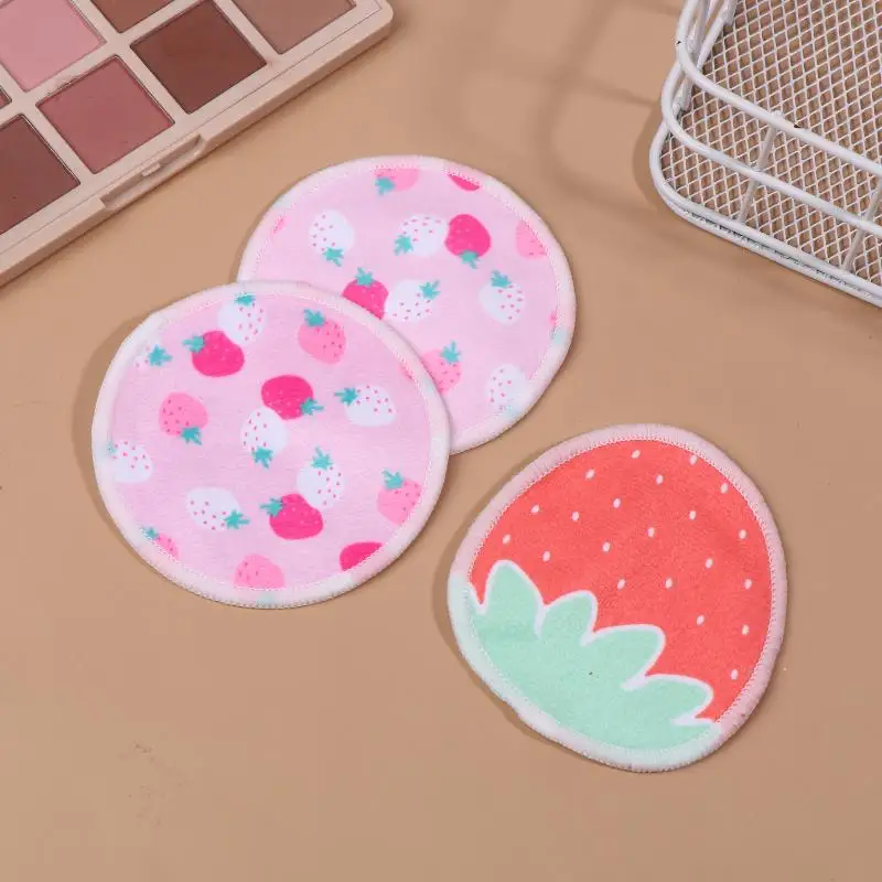10 szt. Wielorazowe płatki do demakijażu z nadrukiem truskawek, dwuwarstwowe, z bawełny, do usuwania makijażu z twarzy.