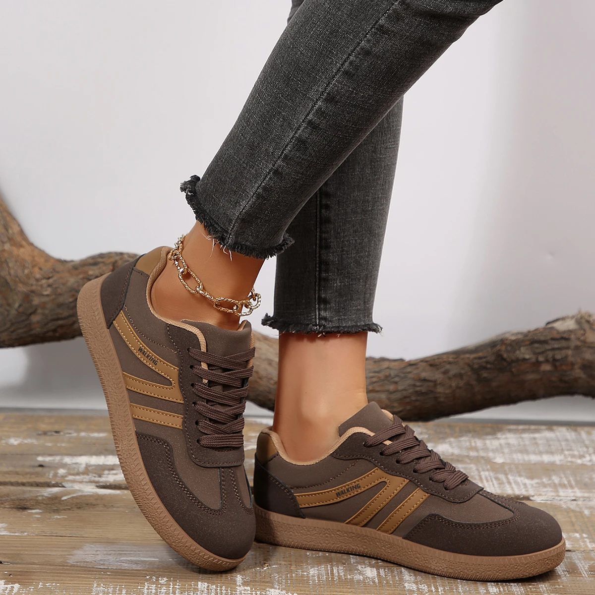 2026 Herbst Damenmode Wildleder-Sneaker mit Doppelschnalle und Metall-Details Leichte Atmungsaktive Bequeme Freizeitschuhe – Detail 6
