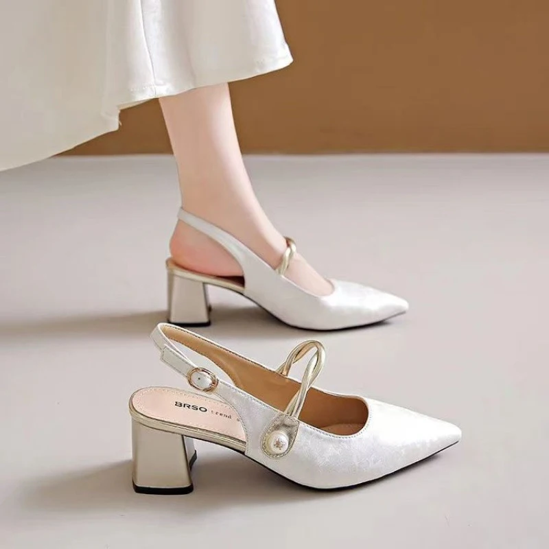 

2026 French pearl pointed toe toe, thick heel, height increasing women's shoes, children's cool slippers