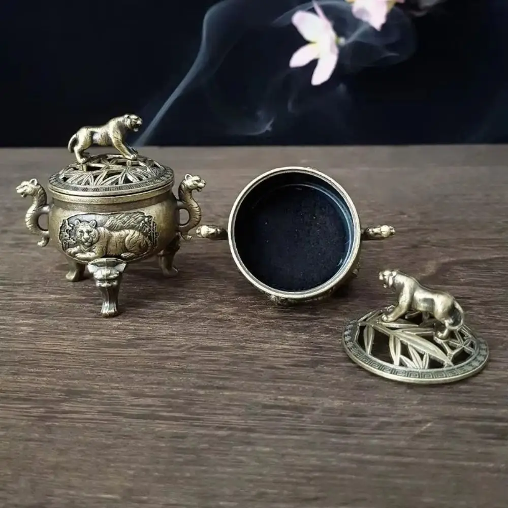 Alloy Incense Burner Hollow Out Animal Foot Plate Sandalwood Incense Burner Mini Three Legged Stove Tea Ceremony Home Decoration