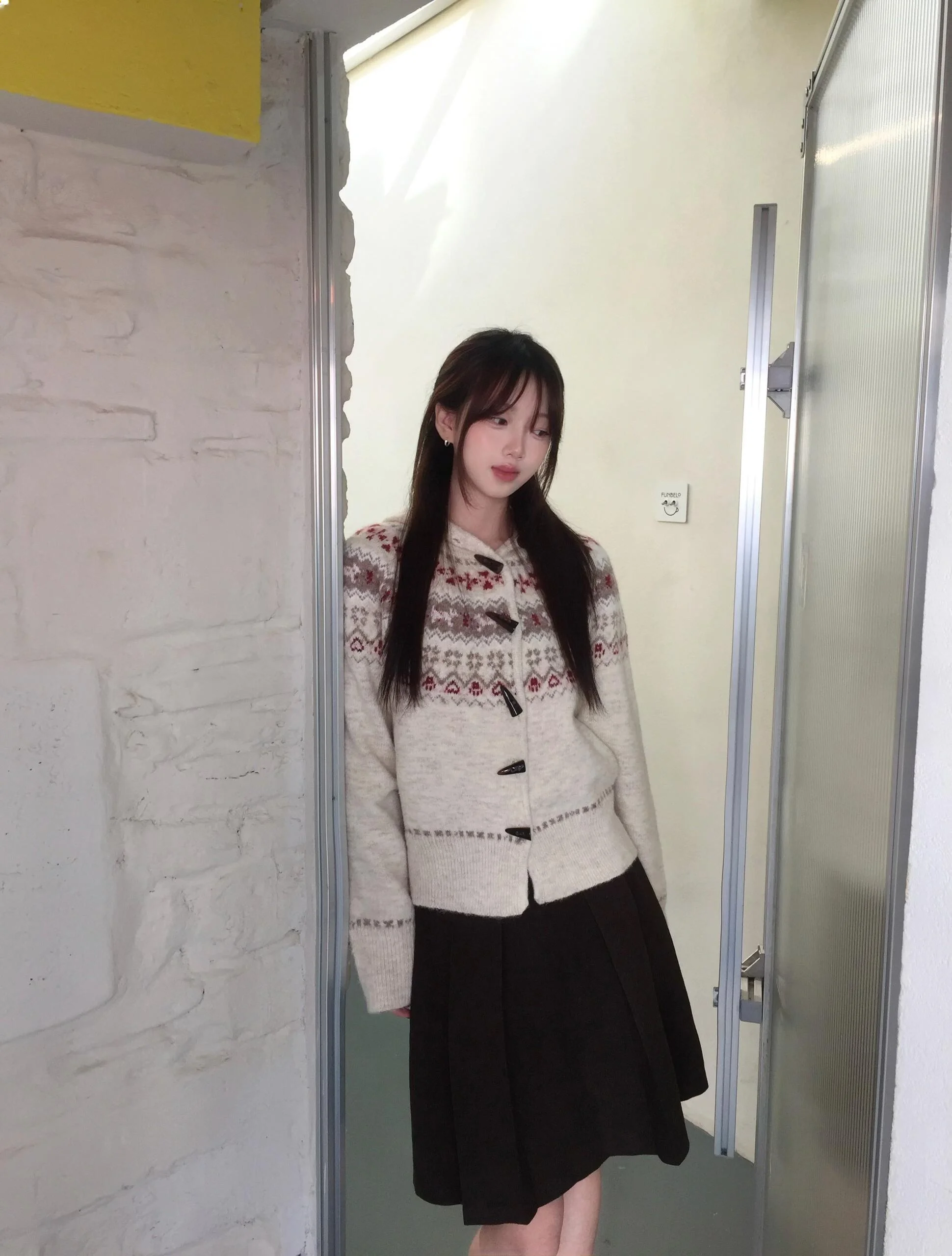 

Вязаный свитер с капюшоном и капюшоном в стиле ретро, женский осенне-зимний новый кардиган на пуговицах, модный топ из полиэстера...