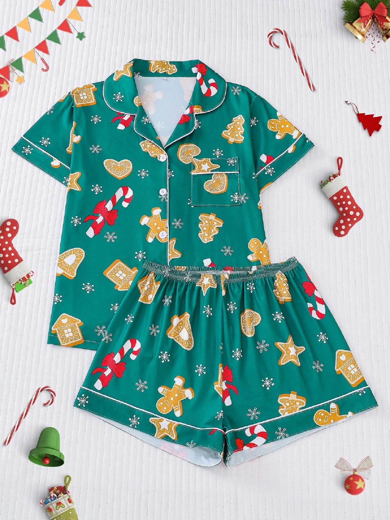 Christmas gingerbread man crutch print pajama set for women lapel short-sleeved top and loose shorts women\'s loungewear