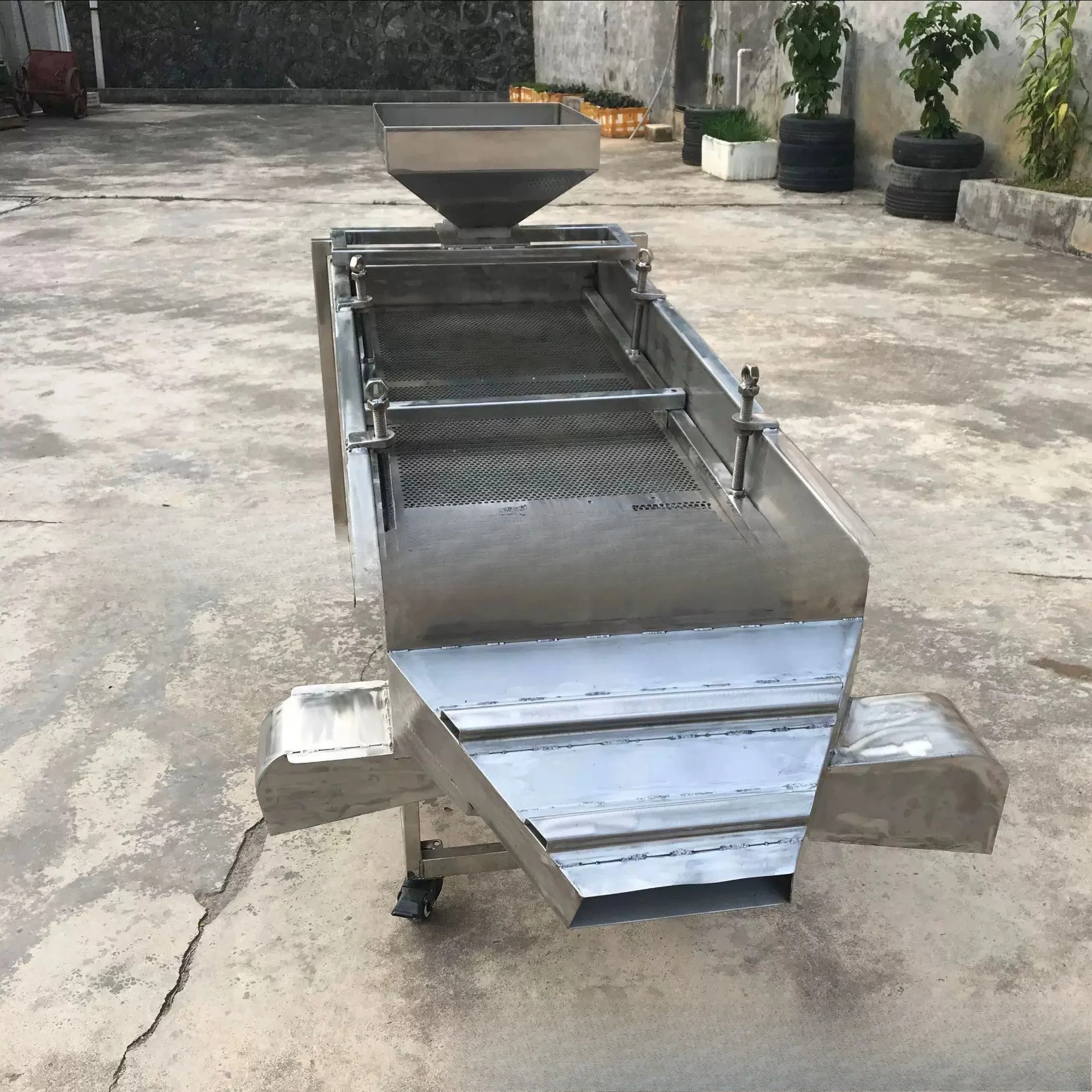 Coffee bean grading vibrating screen granular coffee primary processing grade sorting machine