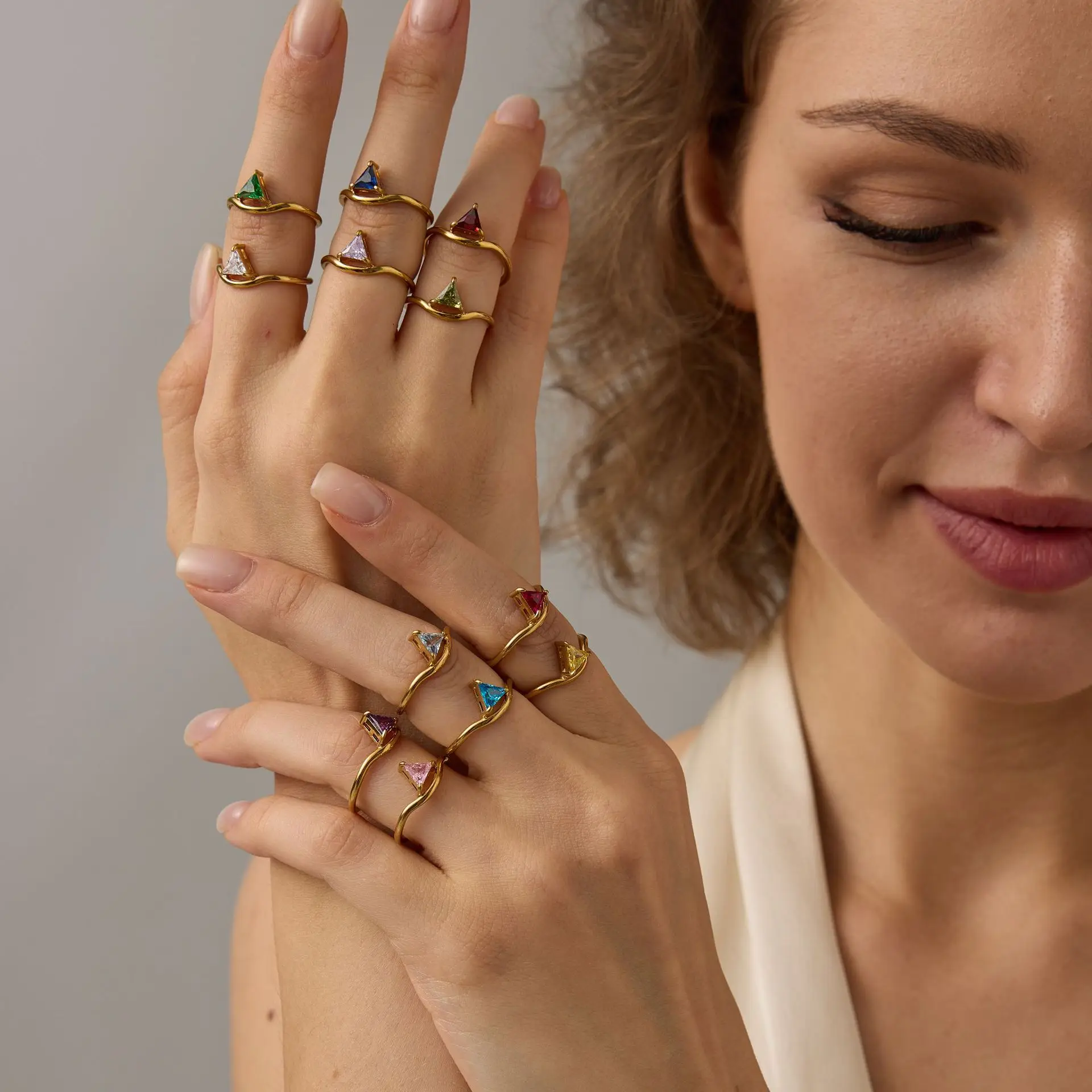 Minimalist 18K Gold Plated Triangle Birthstone Ring Aesthetic Wave Curved Stacking CZ Gemstone Rings Jewelry for Women