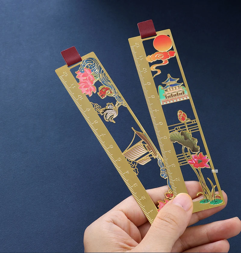 Hollow Out Creative Chinese Style Bookmark Metal Brass Light Board Bookmark Gift Mountain Deer Bookcase School Office Supplies