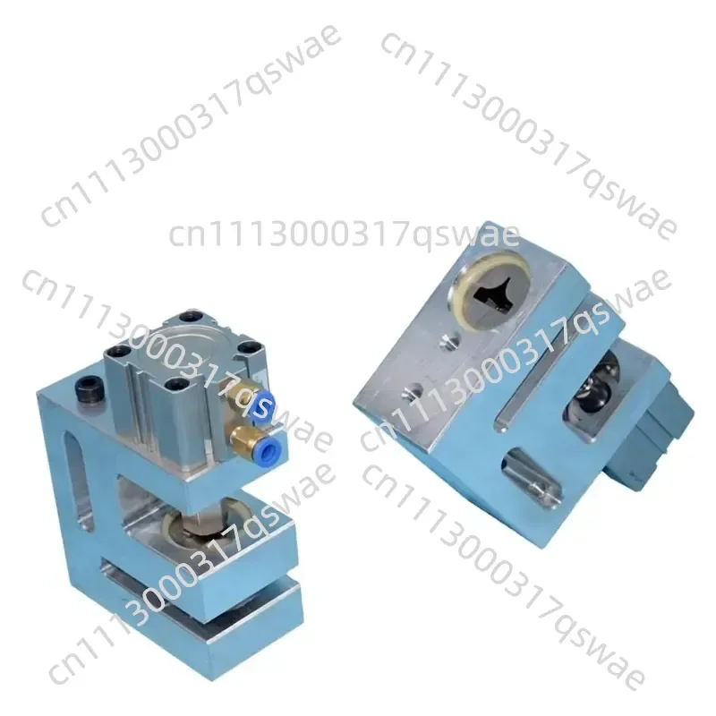 Plastic bag pneumatic fillet hole punching machine