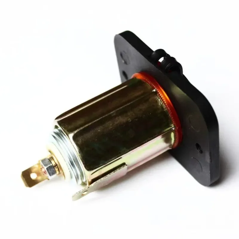 شاحن ولاعة السجائر العالمي 12 فولت - 24 فولت، مقبس مناسب مباشرة للسيارة والدراجات النارية