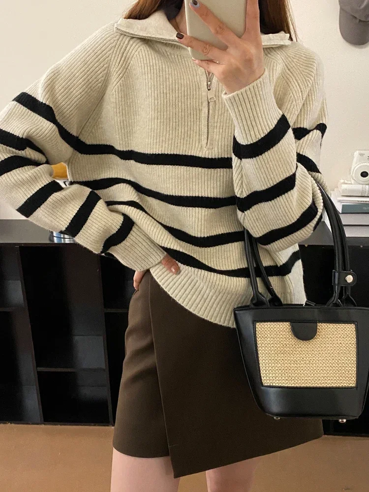 Autumn and Winter New Women\'s Sweater Zipper Stand-up Collar Striped Pullover Fashion Black Long Sleeve Knitted Sweater Women