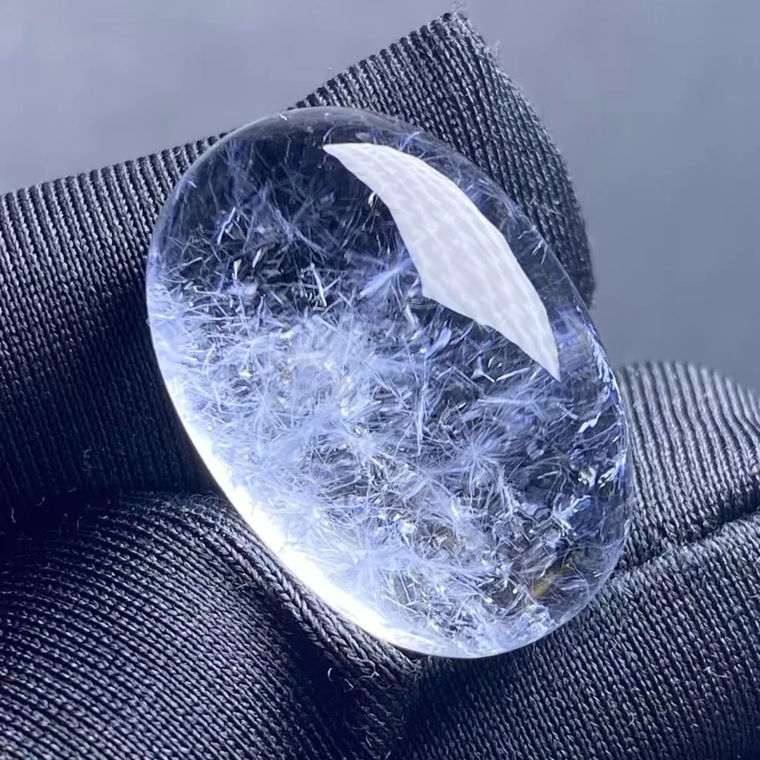 Natürlicher blauer Rutil-Dortierit-Quarz-Blumen-Anhänger, 23 x 15 x 11 mm, klare runde