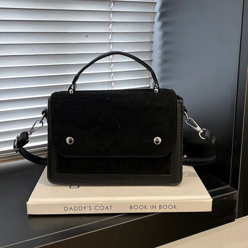 

Trendy Women's Handbag Crafted from Leather Luxury Brand Signature Famous Designer Style Popular Classic Design