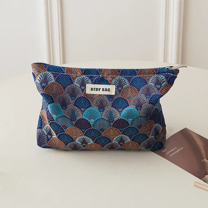 Colorful pattern women's makeup bag large capacity cosmetics storage bag zipper design portable toiletry bag commuter clutch