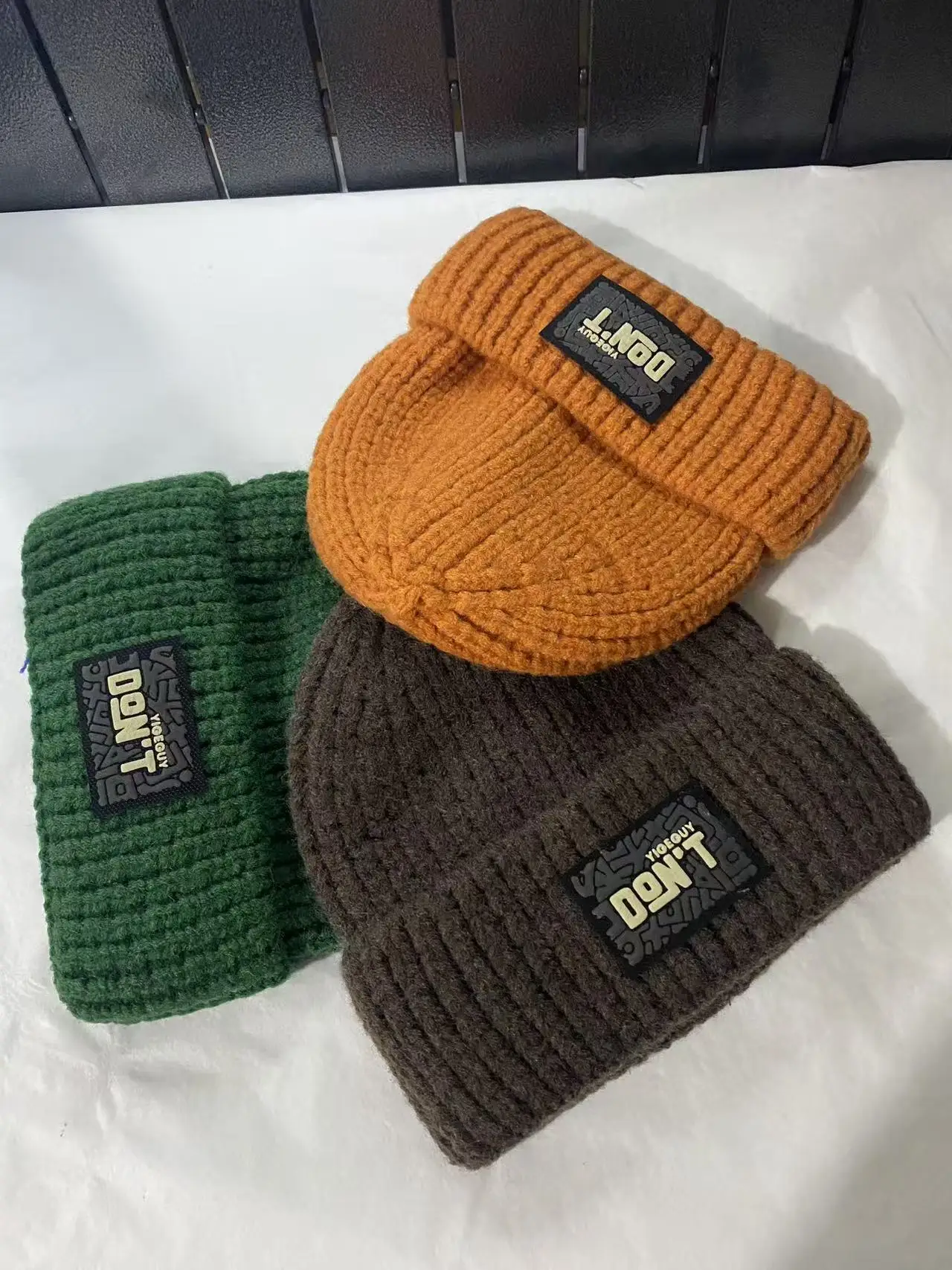 

KoreanEuropeanandAmericanthickened pineapple patternknittedfashiolabeling men and womenwiththesamethermal bagheadwool trendy hat