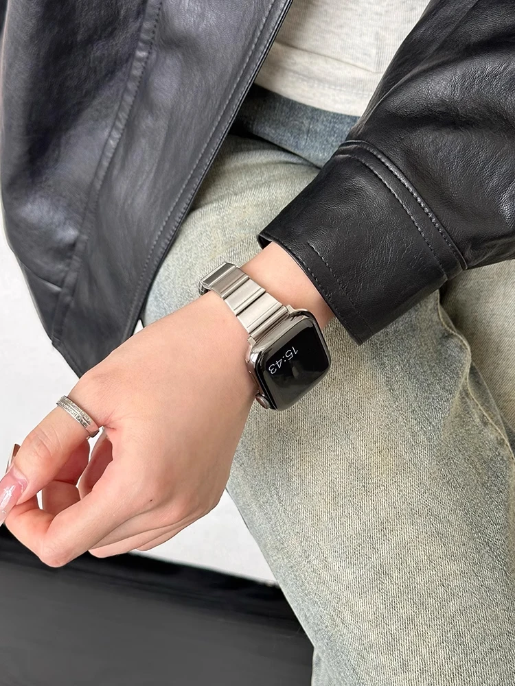 Cinturino in acciaio inossidabile di lusso per iWatch Ultra 10 9 8 7 SE 6 5 4 cinturino in metallo sottile per Apple Watch 38mm 40 41 42mm 44 45 46mm 49mm