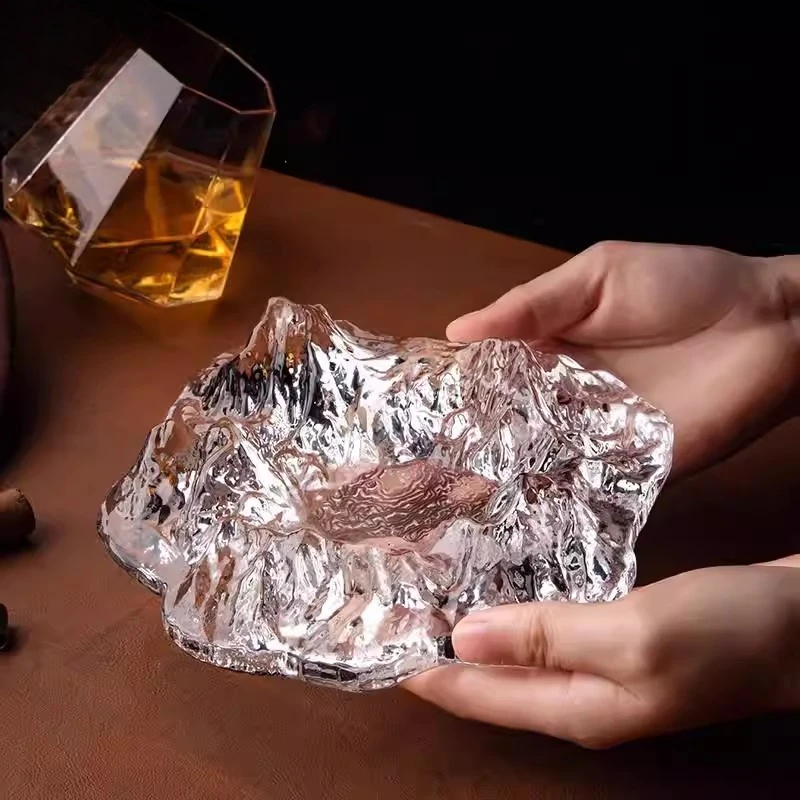 Light luxury high-end crystal glass ashtray living room home, creative office creativity