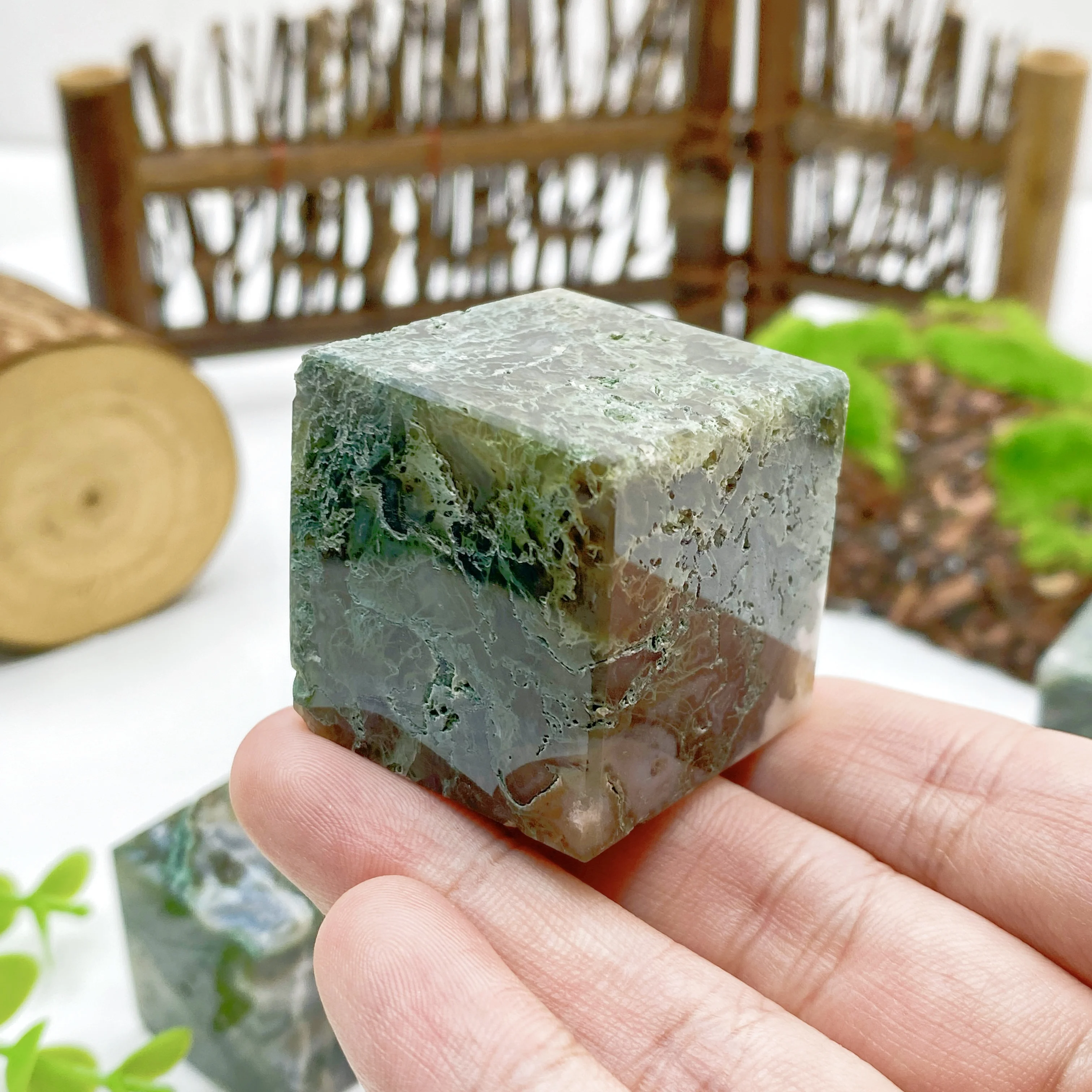 Random 1PC High Quality Moss Agate Cube Decoration Natural Crystal Raw Stone, Birthday Gift, Scene Decoration.