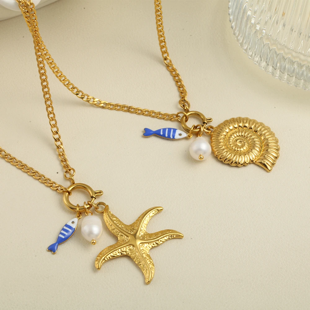 Collana con ciondolo in acciaio inossidabile da donna dorato serie Ocean, perla d'acqua dolce, piccola conchiglia di pesce, conchiglia, gioielli da donna