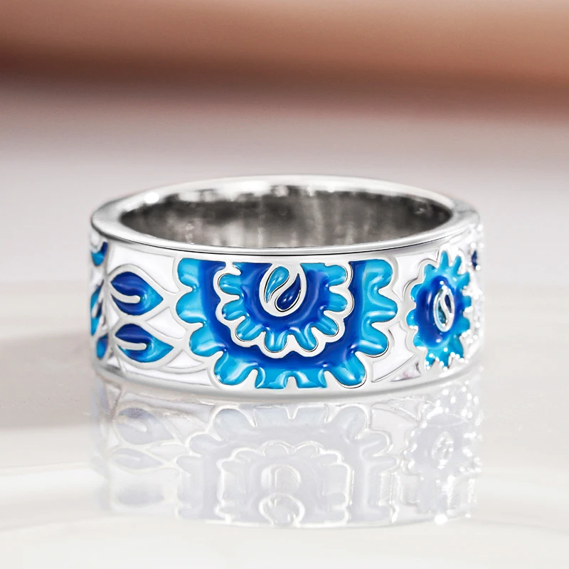 Huitan Zarte blaue Blumen-Fingerringe, weiblich, anmutiges Temperament, Zubehör, exquisiter Schmuck für Jubiläumszeremonie