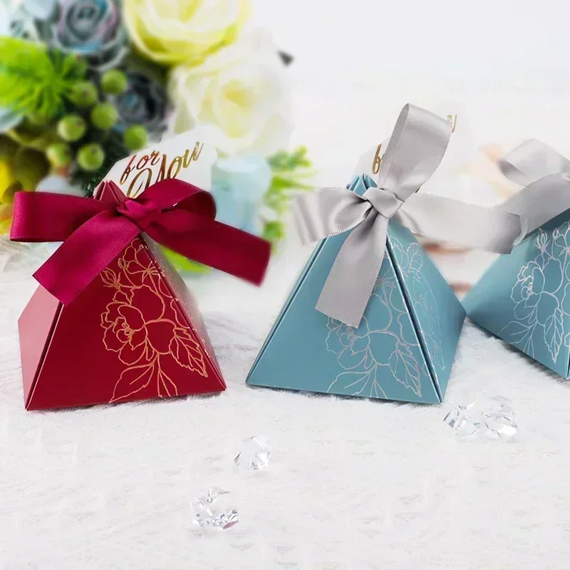 Wedding Gifts Boxes for Guests Candy Box Triangular Pyramid Candy Bag Favors Birthday Baby Shower Party Supplies Wedding Decor