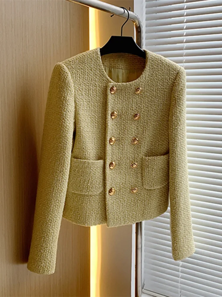 

French celebrity temperament small perfume short double-breasted jacket female 2023 spring and fall new tweed blouse tide