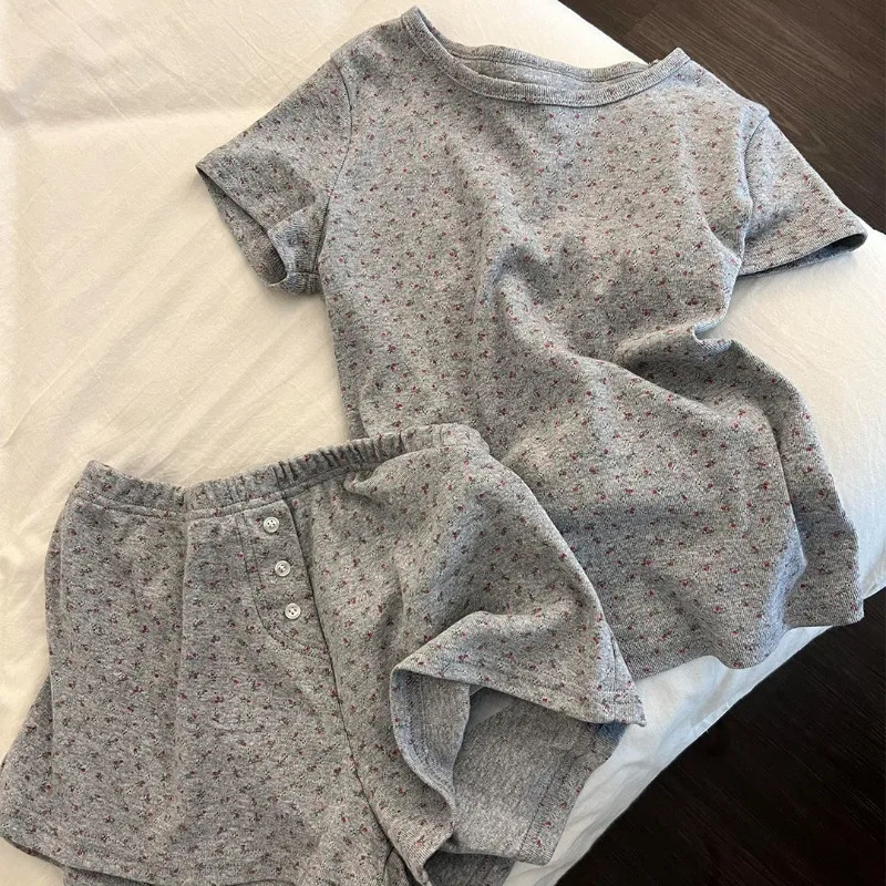 Korean-Style Sweet Floral Short-Sleeve Pajamas for Women, Soft and Skin-Friendly Homewear, Spring and Summer Outfits