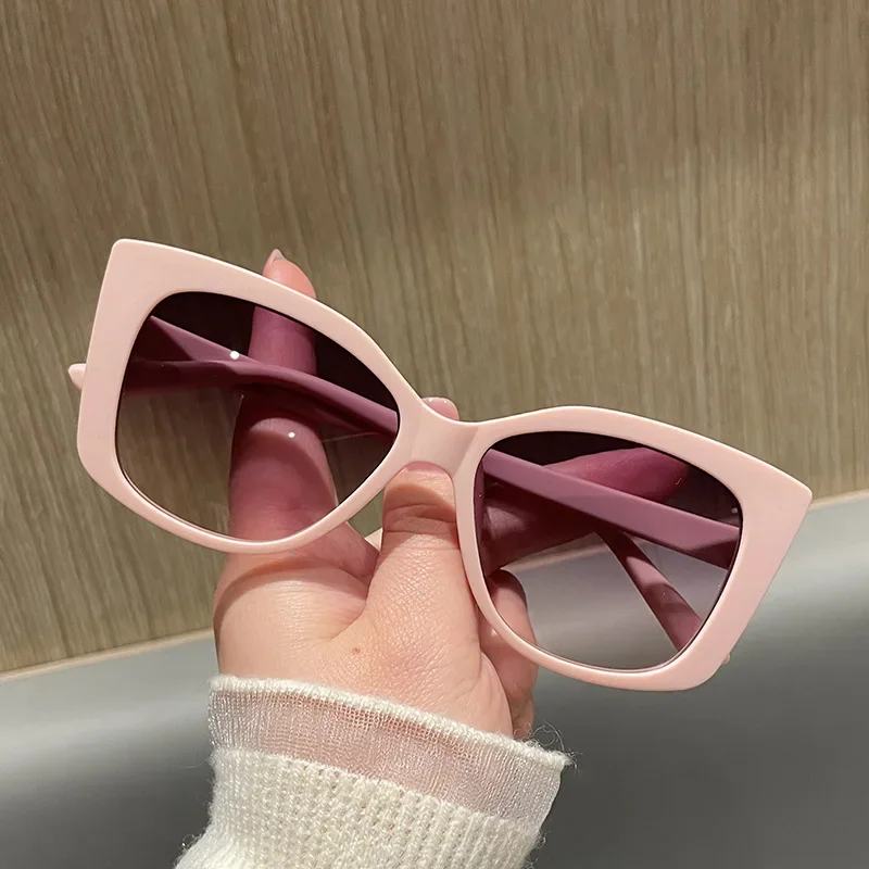 Vintage Brand Designer Cat Eye Sunglasses Women For Men Luxury Sun Glasses Popular Punk Sexy Ladies Big Frame Pink Shades UV400