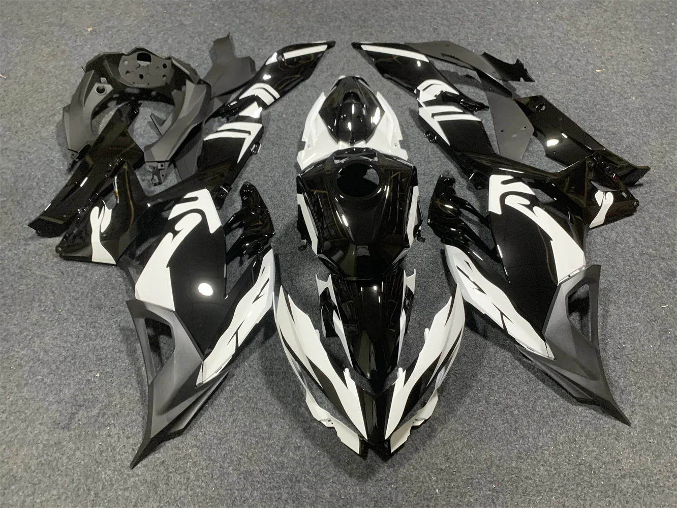 

Motorcycle Fairing kit for Kawasaki Ninja 400 2018 2019 2020 2021 2022 2023 years ZX400 EX400 18-23 Fairing Black White