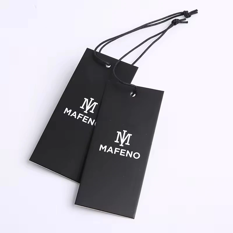 Custoum..pieces. Custom Fashion design logo name high quality clothing labels custom paper hang tags