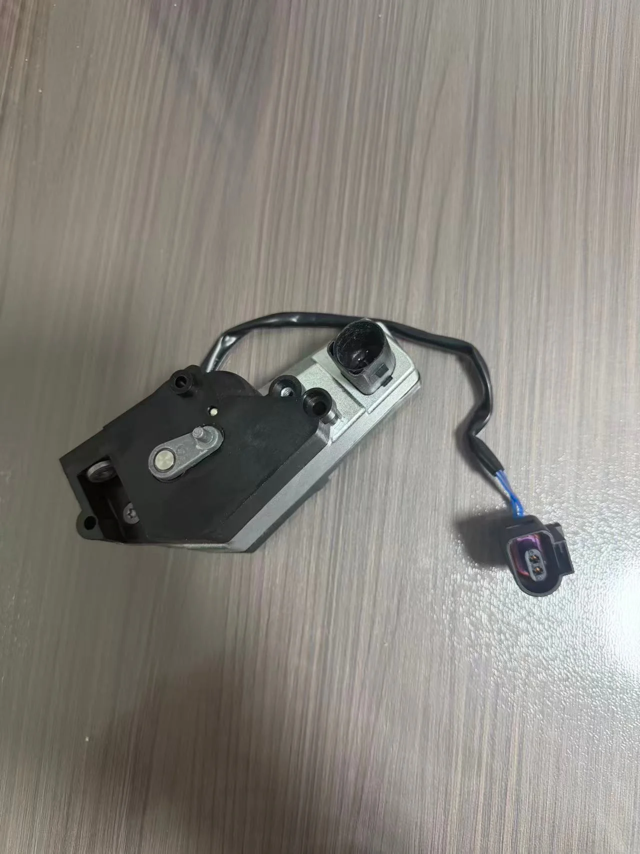 OEM For GOLF 7 GOLF 6 Passat B7 B8 CC Flip Label Rear View Camera Motor