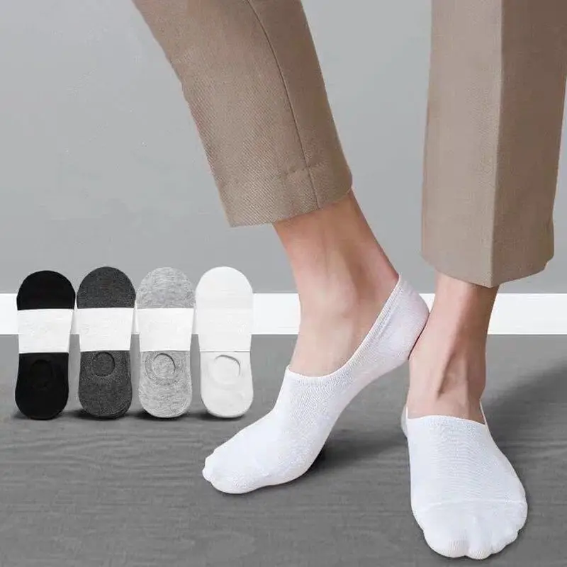 Men's and women's socks are casual, durable, breathable, sweat absorbent, odor proof, and comfortable, with white and black sock