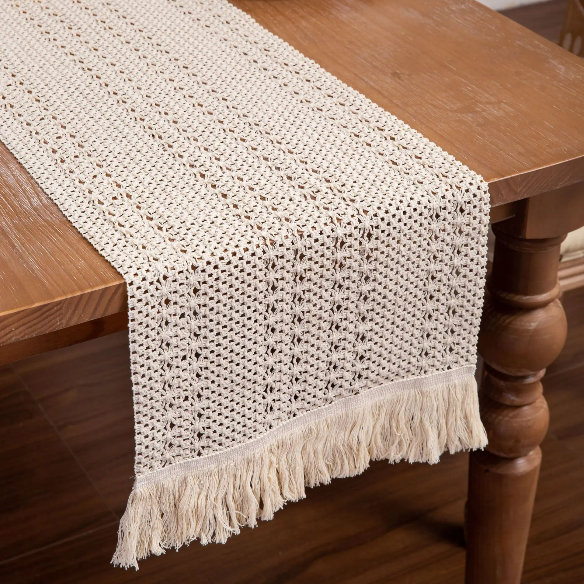 

New Cotton Hemp Tassel Table Flag Hollow Long Strip Table Cloth Cover Cloth American Holiday Wedding Decor Table Cloth Wholesale