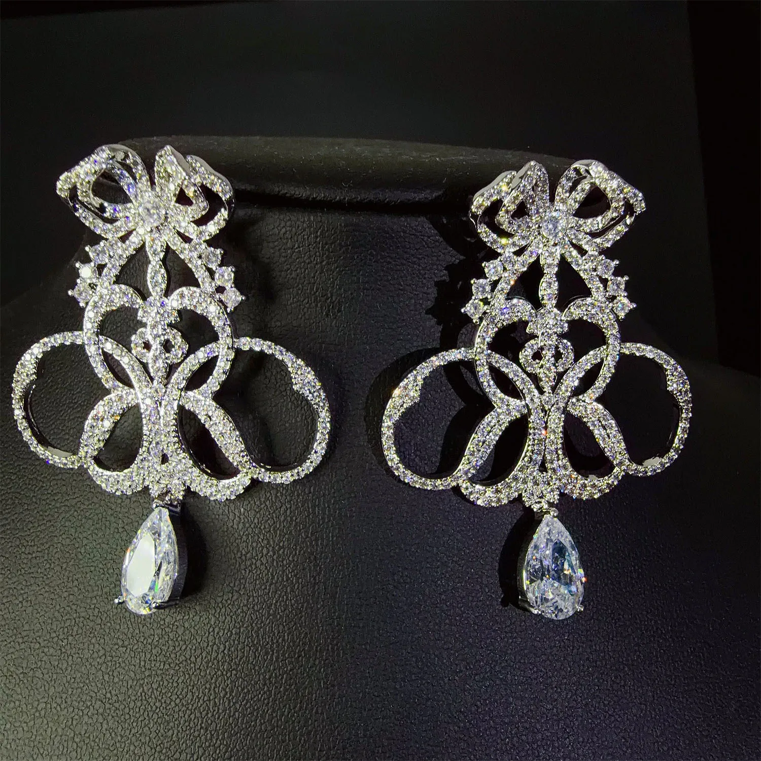 

New exquisite sliver color pattern earrings women's dress decorative jewelry suitable for wedding daily party gifts E349