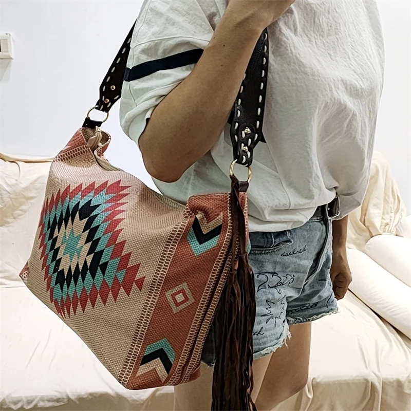 Vintage Hand Woven Woman Bag Braided Tassel Canvas Women Shoulder Bag Beach Holiday Bohemia Ladies Crossbody Bags Shopping Bag