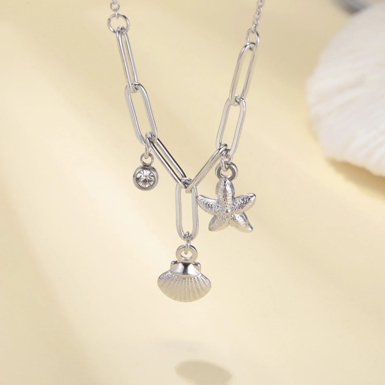 Skyrim Starfish Shell Zircon Pendant Necklace Women Stainless Steel Paperclip Chain Choker Beach Jewelry Gift Wholesale