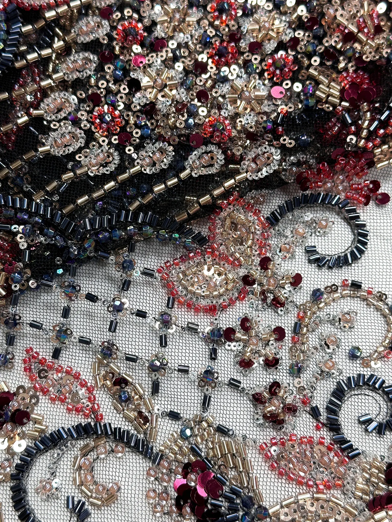 Hochwertiger französischer handgefertigter bestickter Spitzenstoff mit Perlen, afrikanischer nigerianischer Pailletten-Spitzenstoff zum Nähen von Hochzeits-Brautkleidern – Detail 33