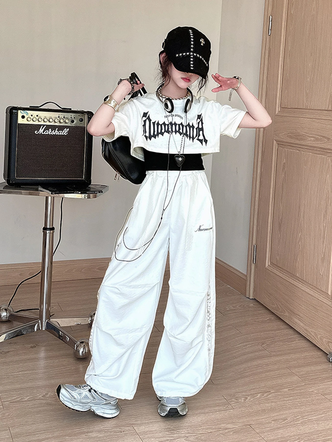 

Teen Girl Hip Hop Jazz Street Dance Clothes Set 2pcs White Short T-Shirt Wide Leg Pants Sport Outfit Suit Breathable Comfortable